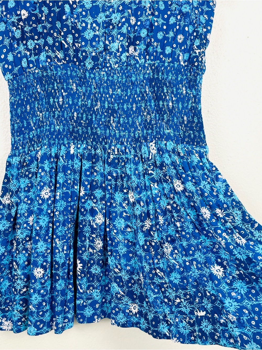 Poupette St Barth Medium Blue Floral Smocked Flutter Sleeve Tasseled Mini Dress - Picture 3 of 7